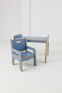 Tisch + Hochstuhl für Kinder S/M