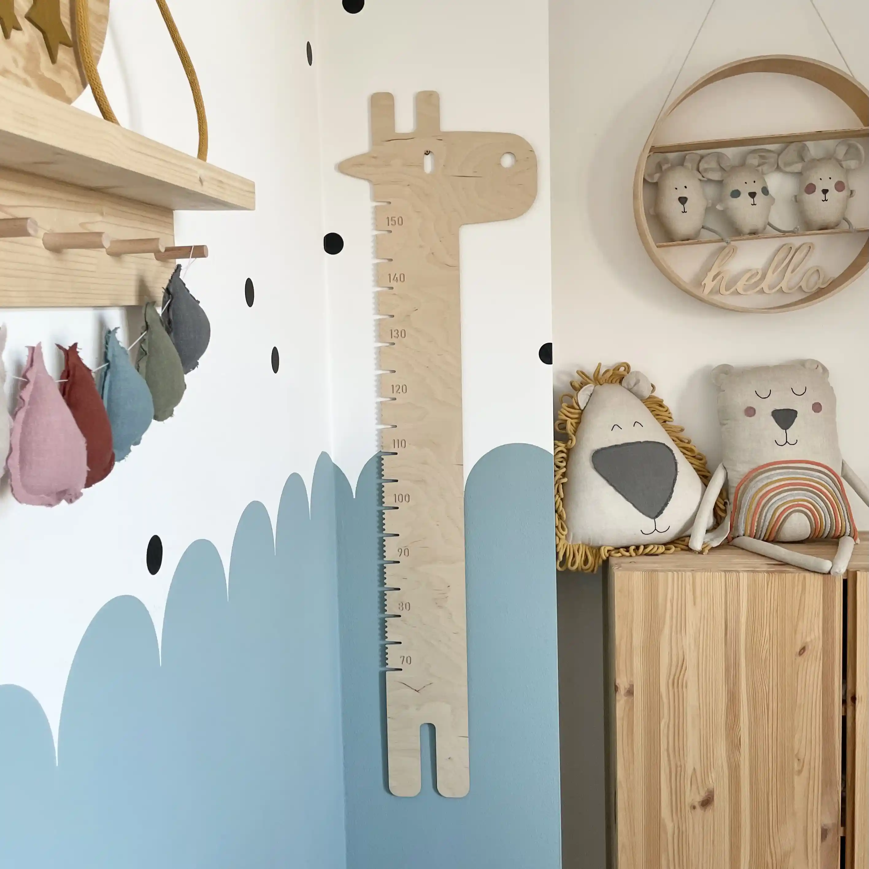 Hoch messen! Giraffe - ein Wachstumsmaß für Kinder.